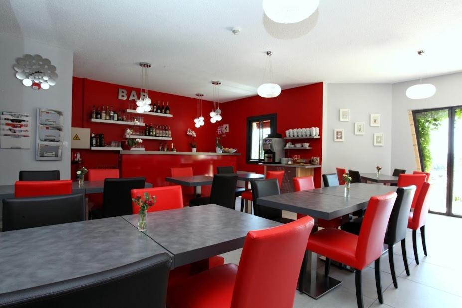 Hotel Le Clos Roussillon Pres De Sarlat Vitrac  Bagian luar foto