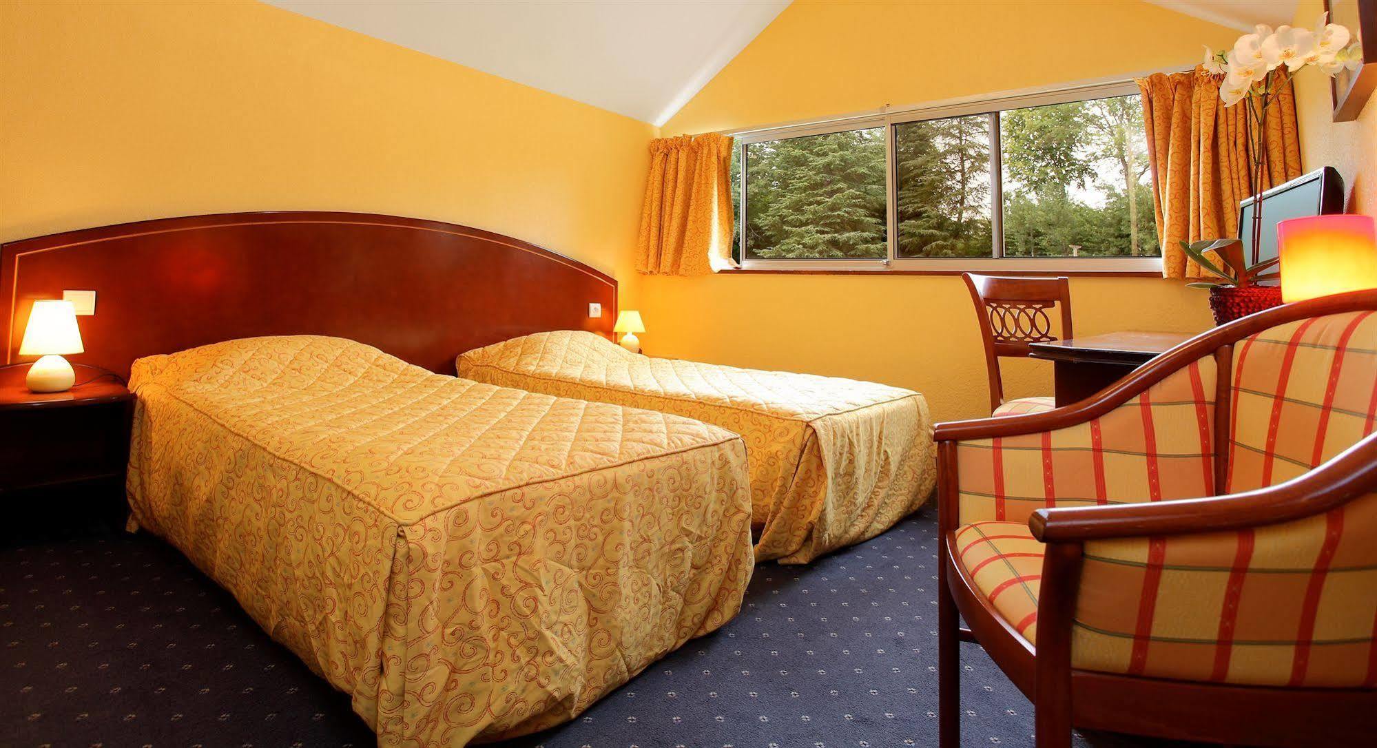 Hotel Le Clos Roussillon Pres De Sarlat Vitrac  Bagian luar foto